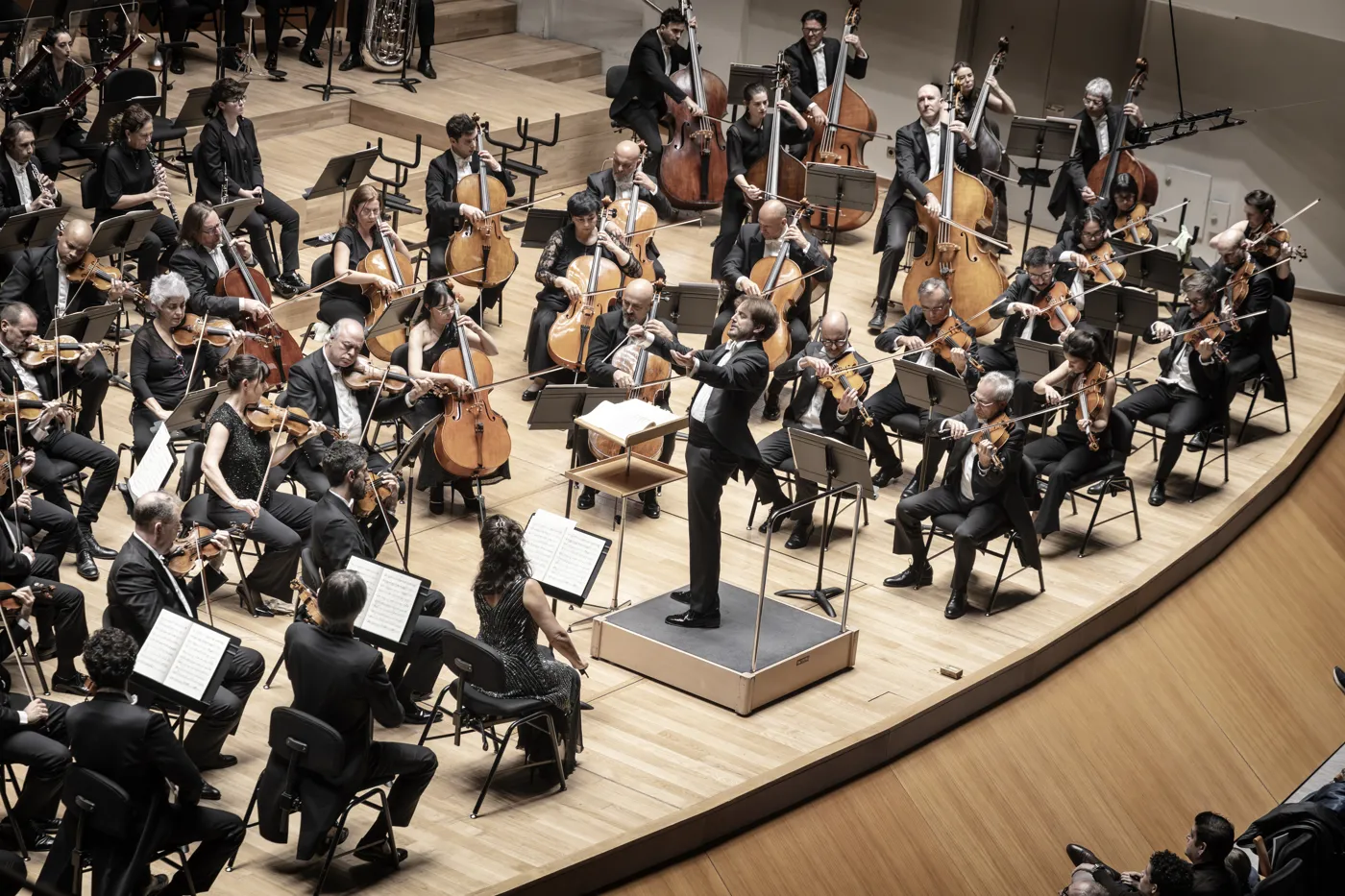 Jaume Santonja conducting Orquestra de València - II
